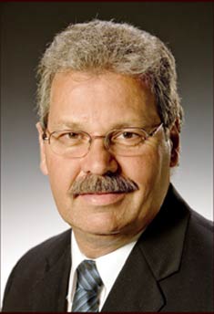 photo of Warren (Smokey) Thomas President of the Ontario Public Service Employees Union (OPSEU/NUPGE)